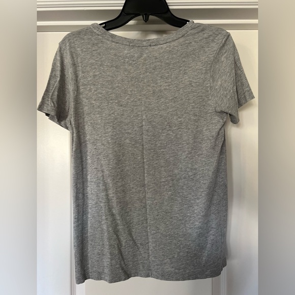 CLEARANCE Women’s Small Gray NYC Graphic T-Shirt - Picture 4 of 4